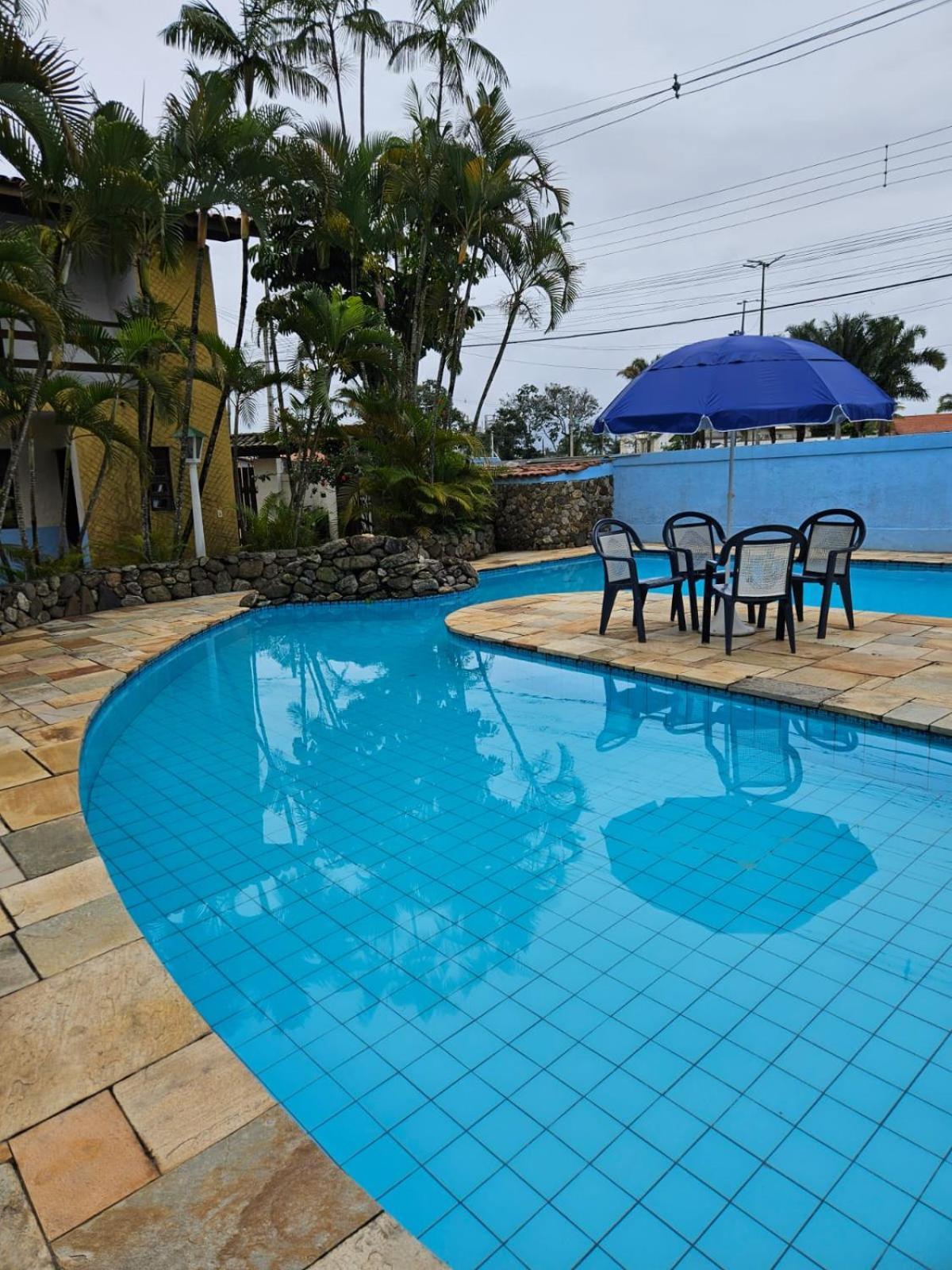 Sobrado Estiloso Com Piscina A 300 M Da *