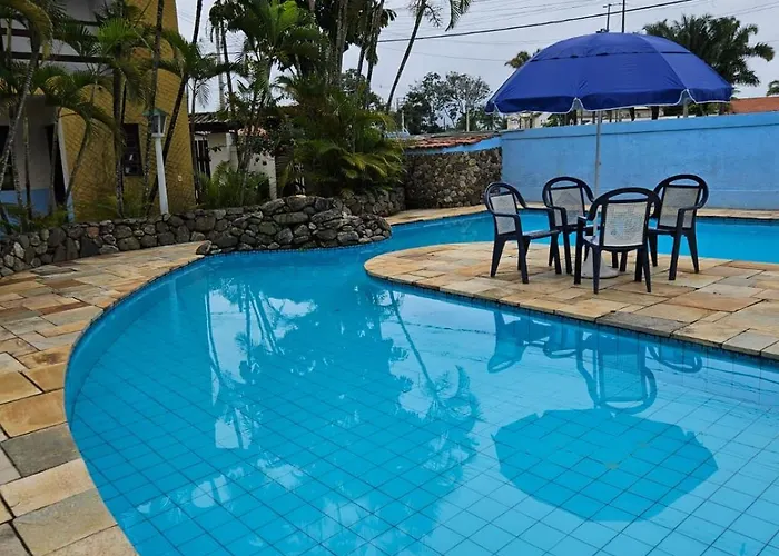 Sobrado Estiloso Com Piscina A 300 M Da Praia
